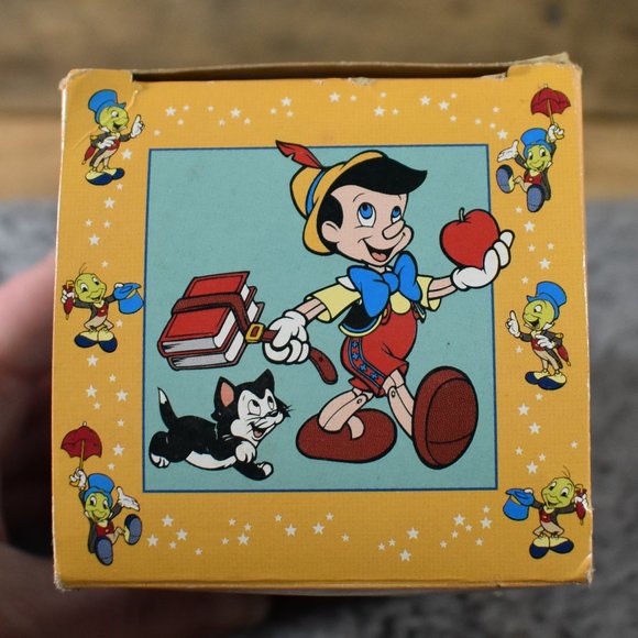 Vintage Disney and Burger King Pinocchio Plastic Collectible Drinking Glass - Picture 7 of 10